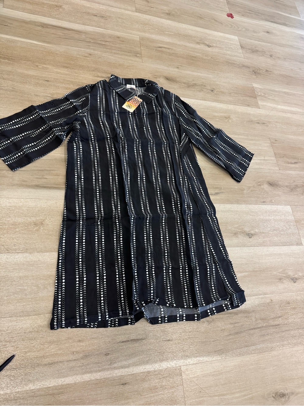 Leikini’s 3XL dress. Moon phase pattern